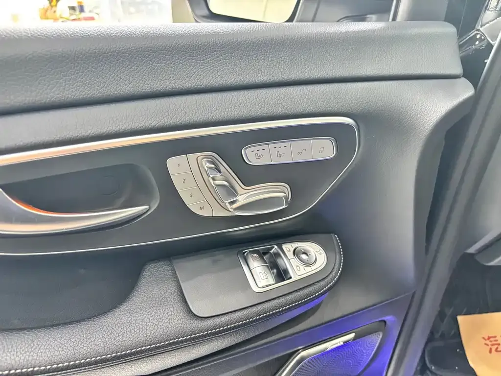 Mercedes-Benz V-Class 2023 из CN, фото 8
