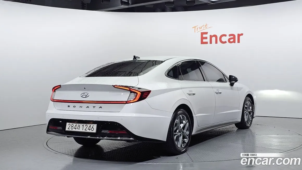 Hyundai Sonata 2022 из KR, фото 2
