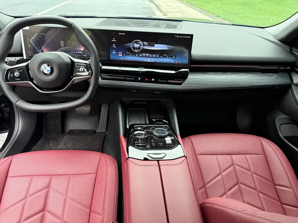 BMW 5 Series — фото 10