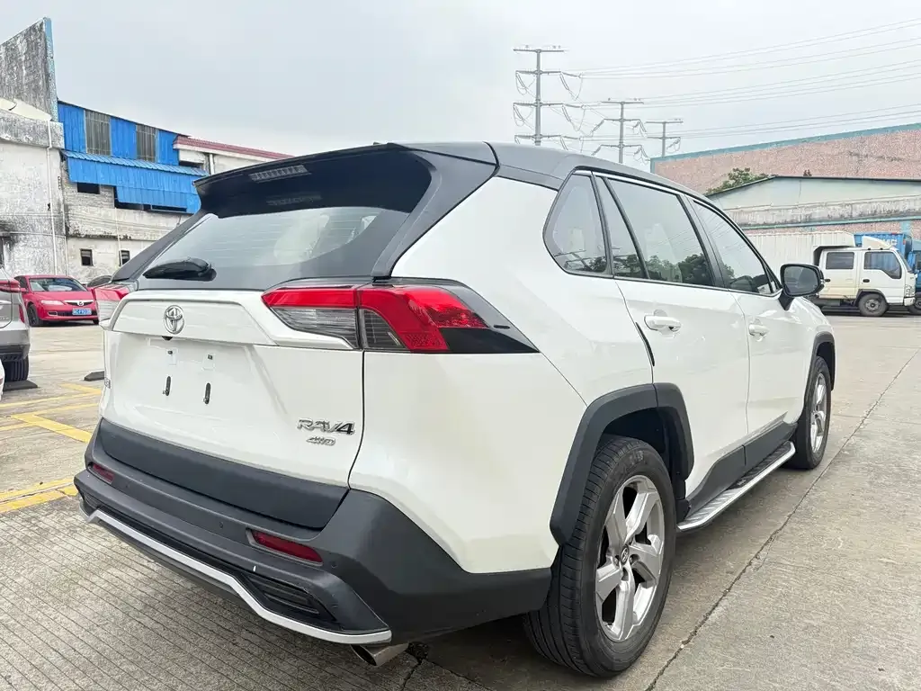 Toyota RAV4 2021 из CN, фото 5