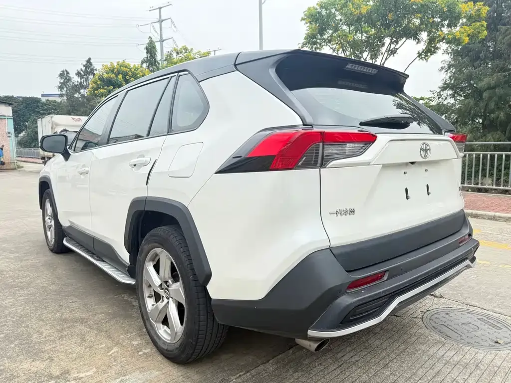 Toyota RAV4 2021 из CN, фото 7