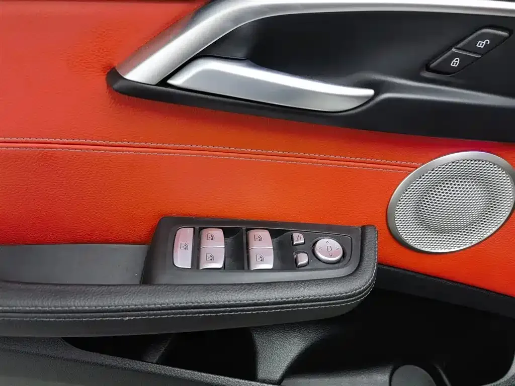 BMW 1 Series 2023 из CN, фото 9