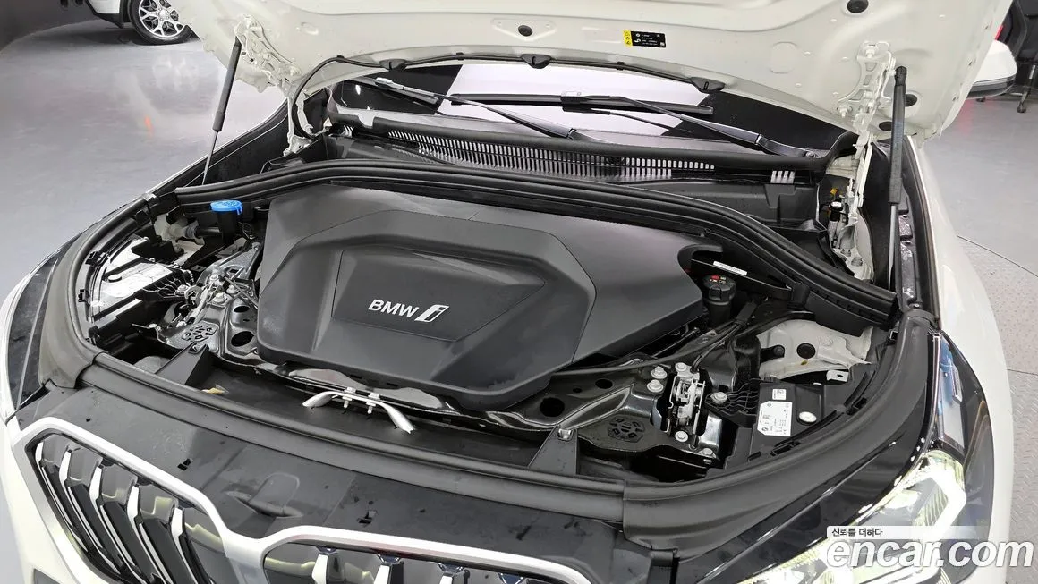 BMW iX1 2024 из KR, фото 6