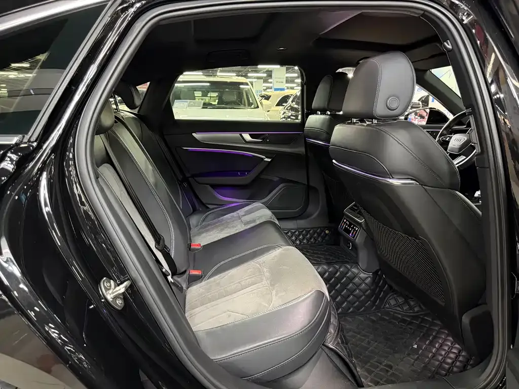 Audi A6L 2022 из CN, фото 10