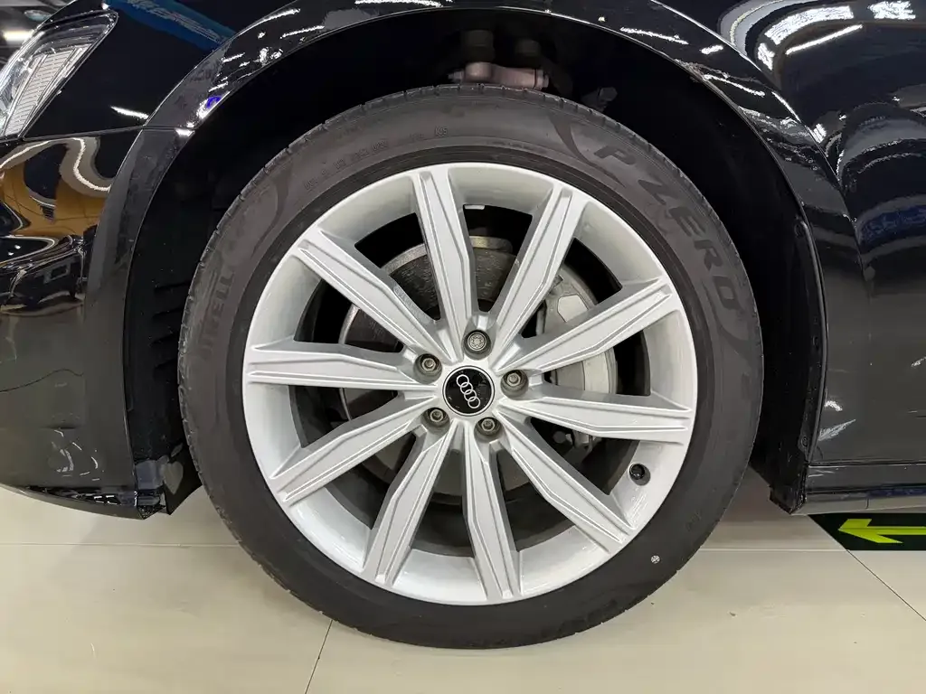 Audi A6L 2022 из CN, фото 5