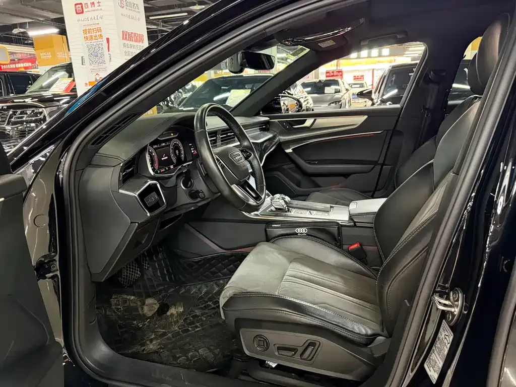 Audi A6L 2022 из CN, фото 6