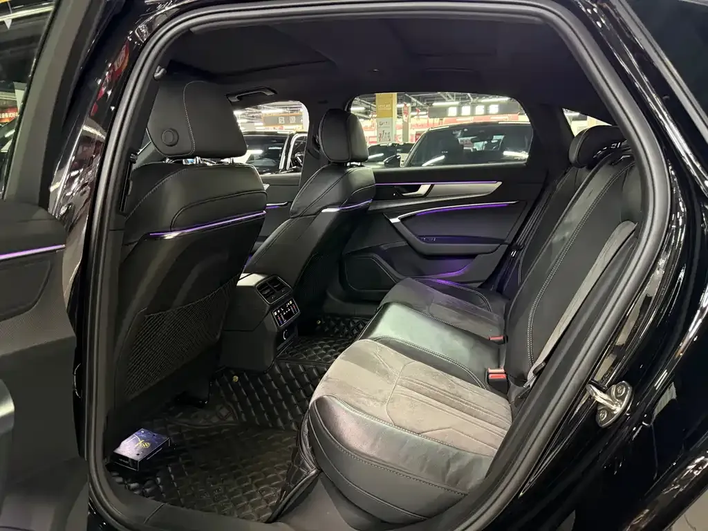 Audi A6L 2022 из CN, фото 9