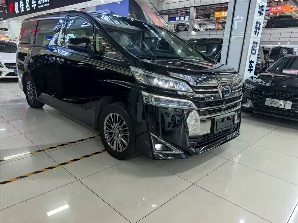 Toyota Vellfire 2021 из CN, фото 1