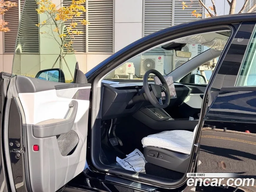 Tesla Model Y 2025 из KR, фото 10