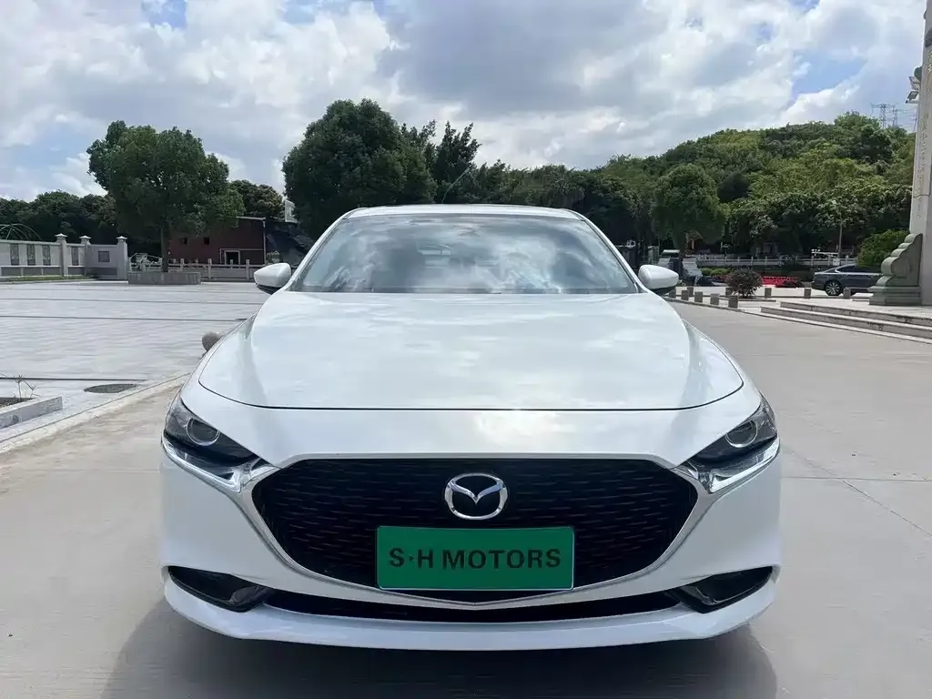 Mazda 3 Axela 2021 из CN, фото 2