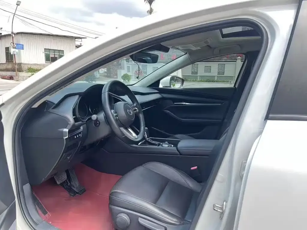 Mazda 3 Axela 2021 из CN, фото 4