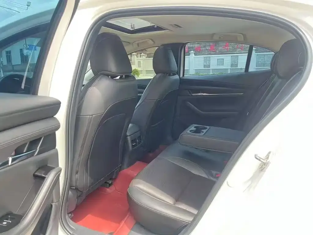 Mazda 3 Axela 2021 из CN, фото 5
