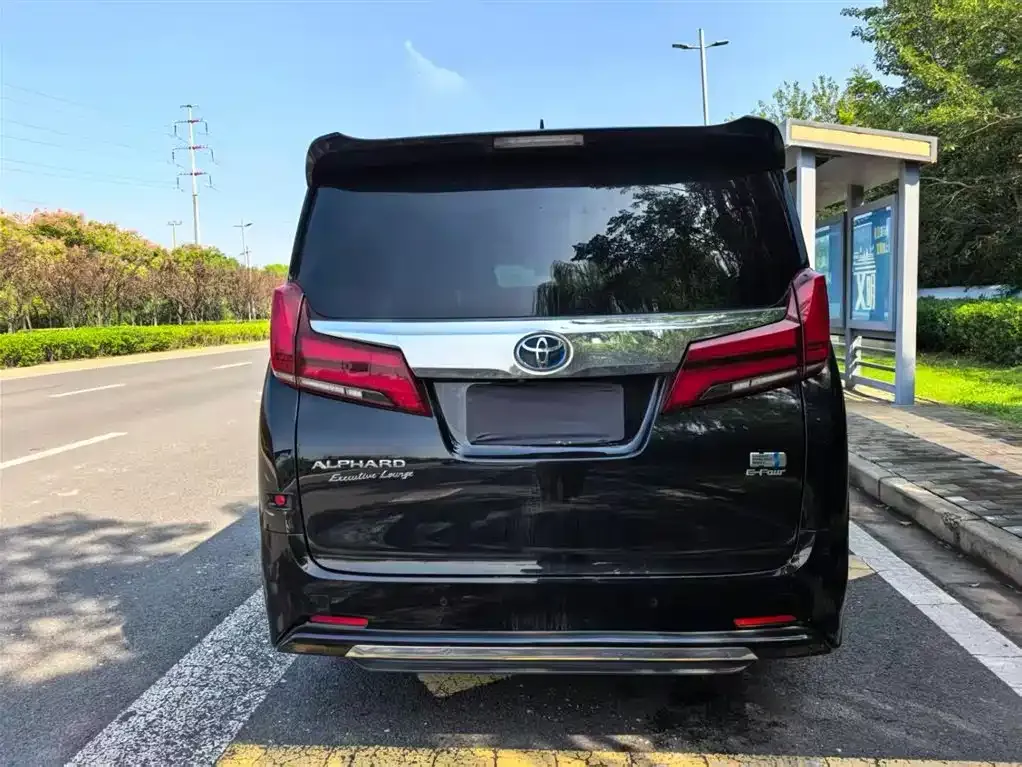 Toyota Alphard 2022 из CN, фото 5