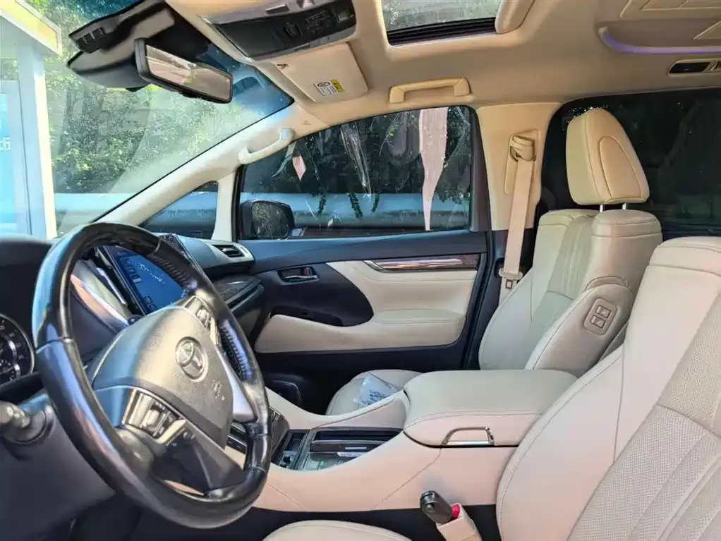 Toyota Alphard 2022 из CN, фото 7