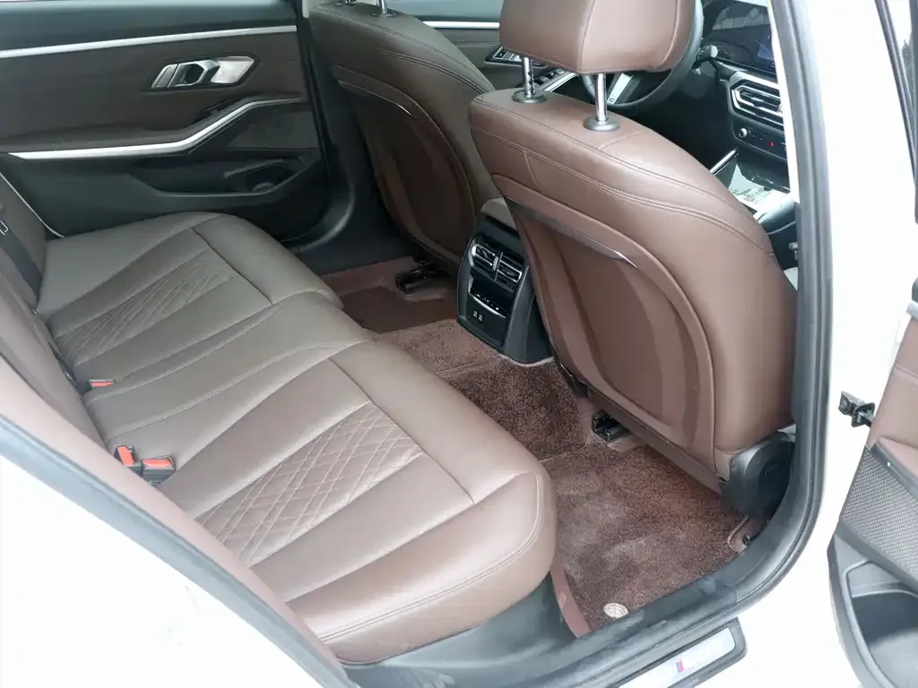 [object Object] 3 Series 2023 из CN, фото 10