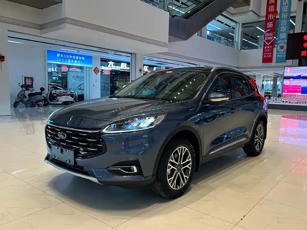 Ford Escape 2022 из CN, фото 1