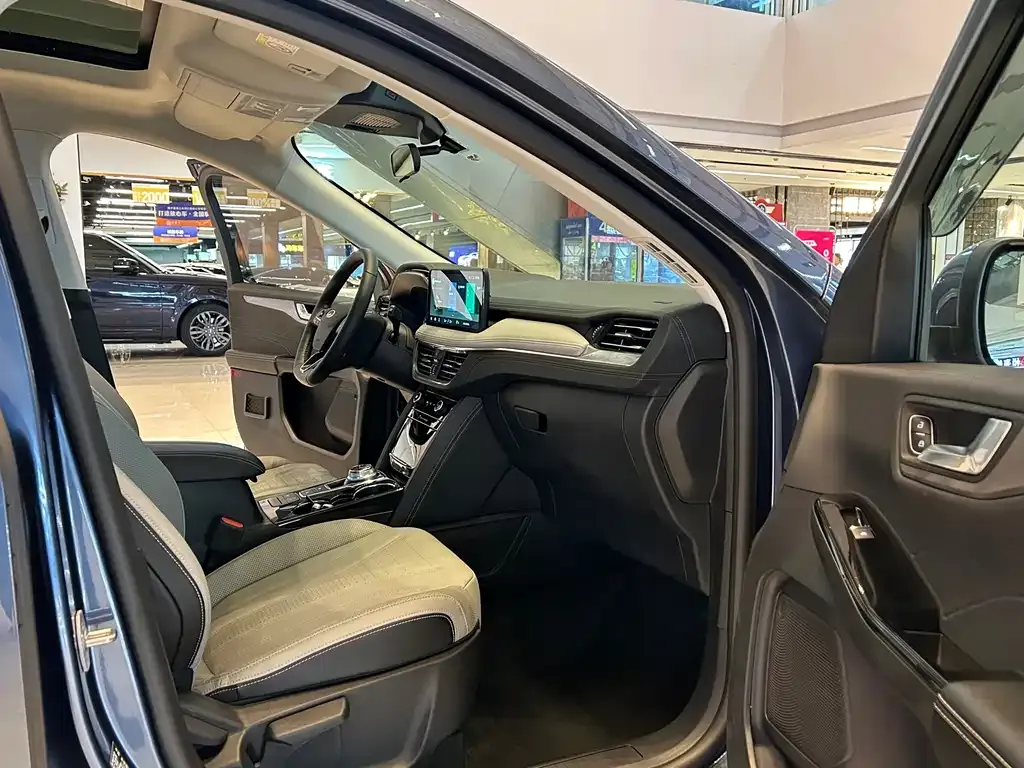 Ford Escape 2022 из CN, фото 10