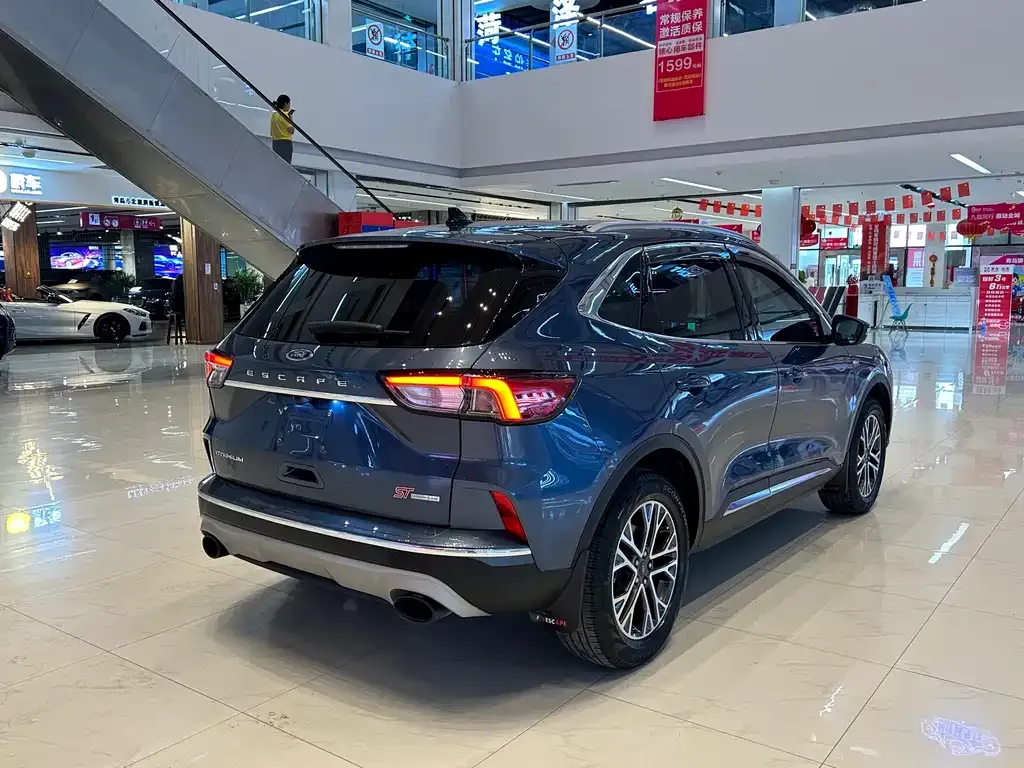Ford Escape 2022 из CN, фото 6