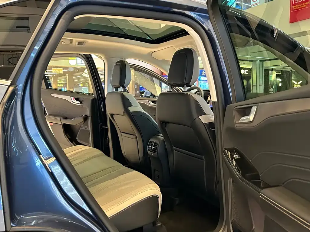 Ford Escape 2022 из CN, фото 9