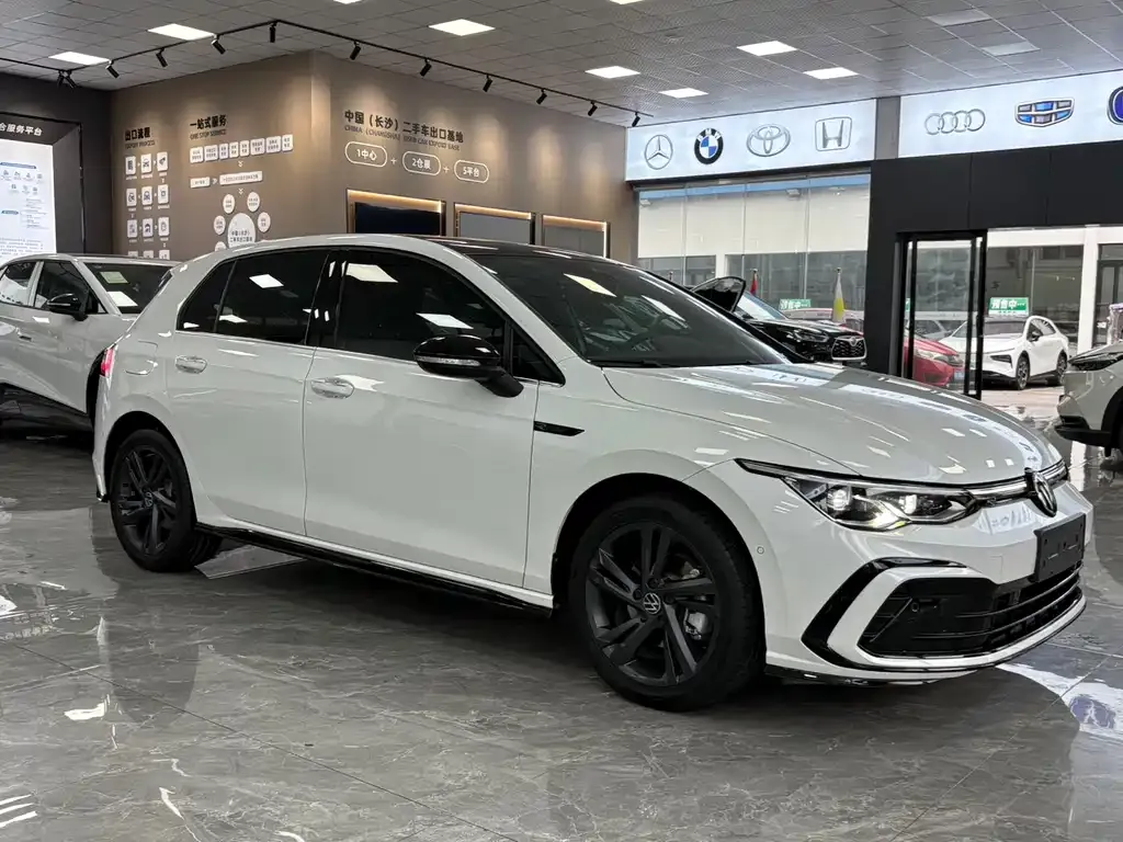 Volkswagen Golf 2021 из CN, фото 3