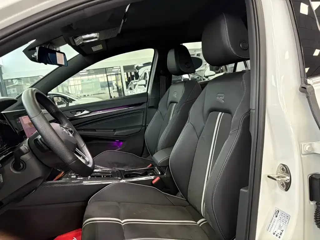 Volkswagen Golf 2021 из CN, фото 5