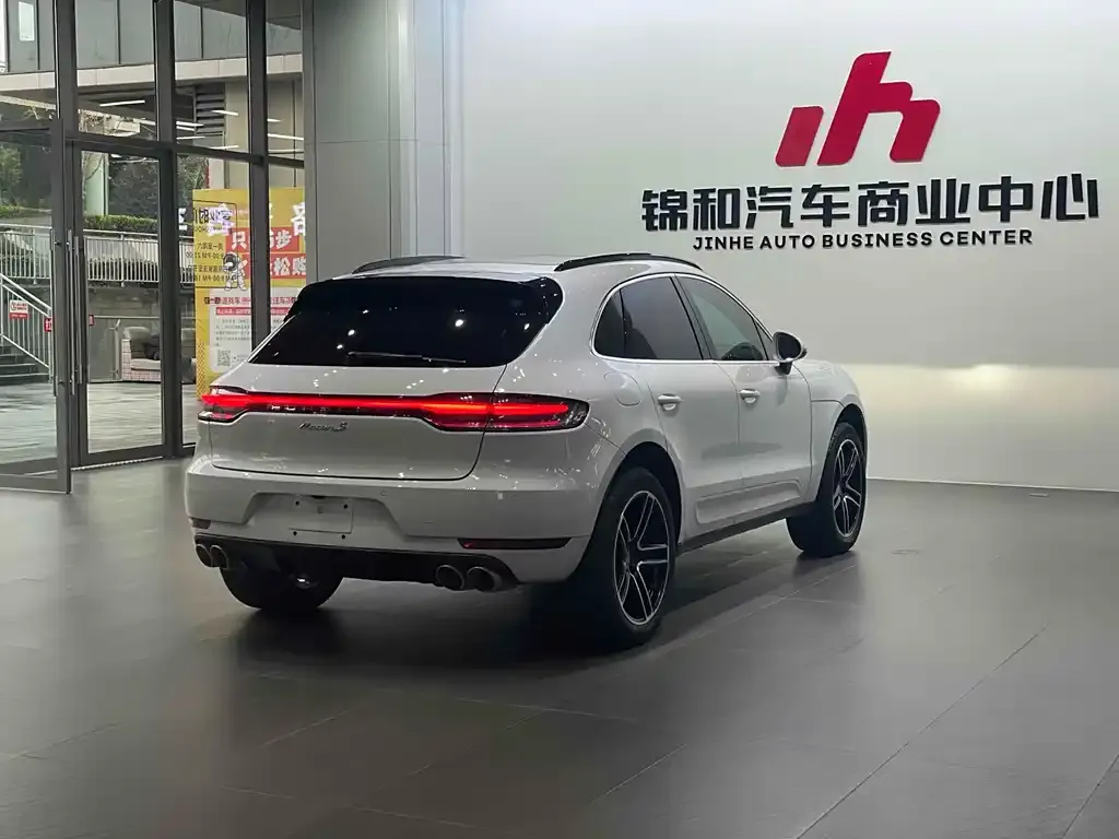 Porsche Macan — фото 6