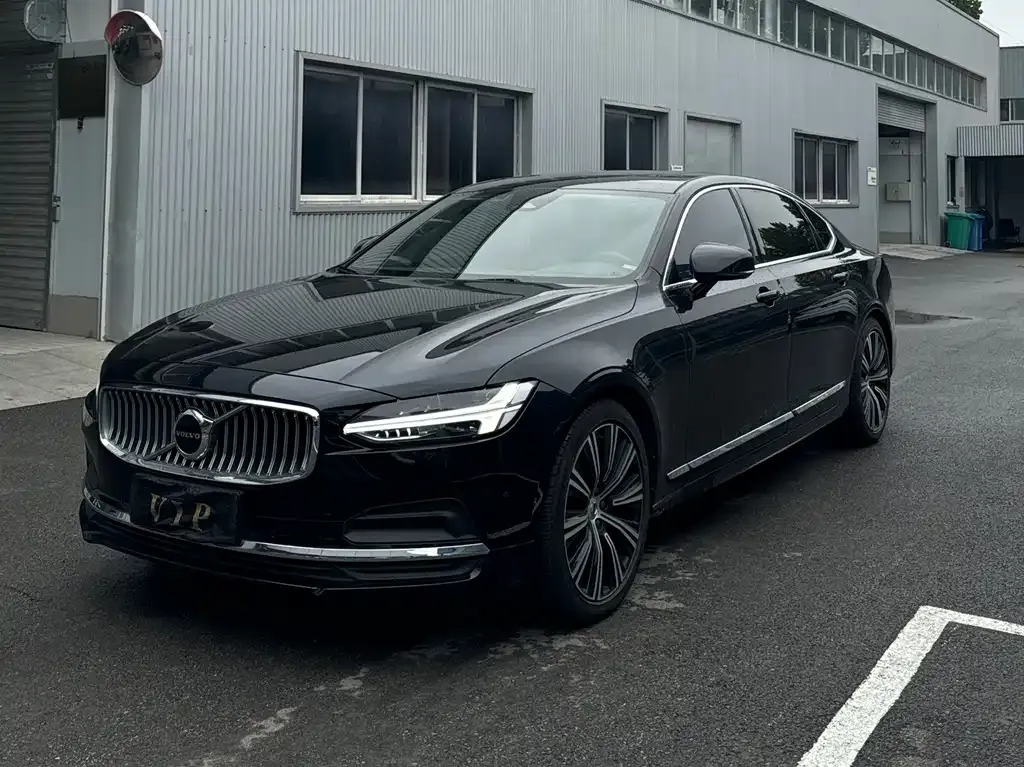 Volvo S90 2023 из CN, фото 1