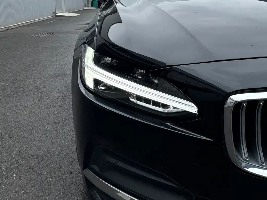 Volvo S90 2023 из CN, фото 3
