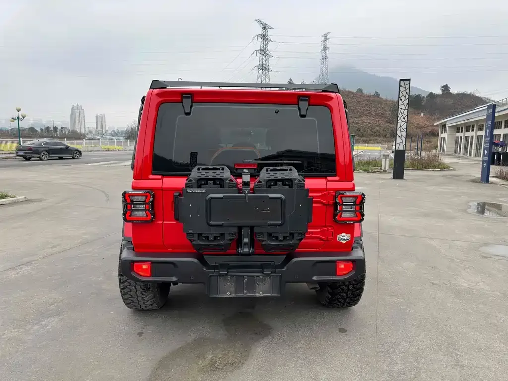 Jeep Wrangler 2022 из CN, фото 5