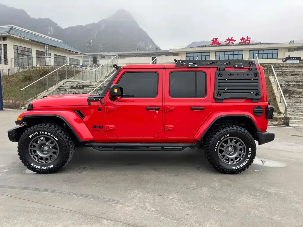 Jeep Wrangler 2022 из CN, фото 7