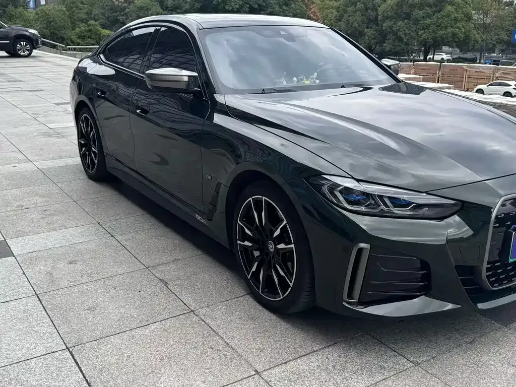 BMW i4 — фото 3