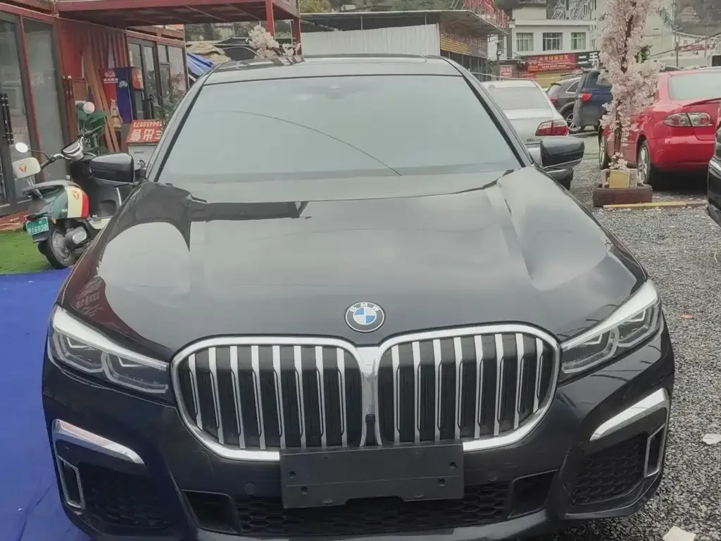 BMW 7 Series 2021 из CN, фото 1