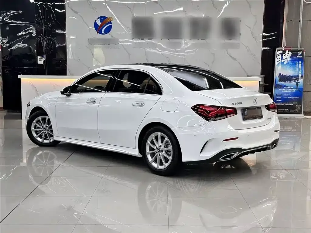 Mercedes-Benz A-Class 2023 из CN, фото 10