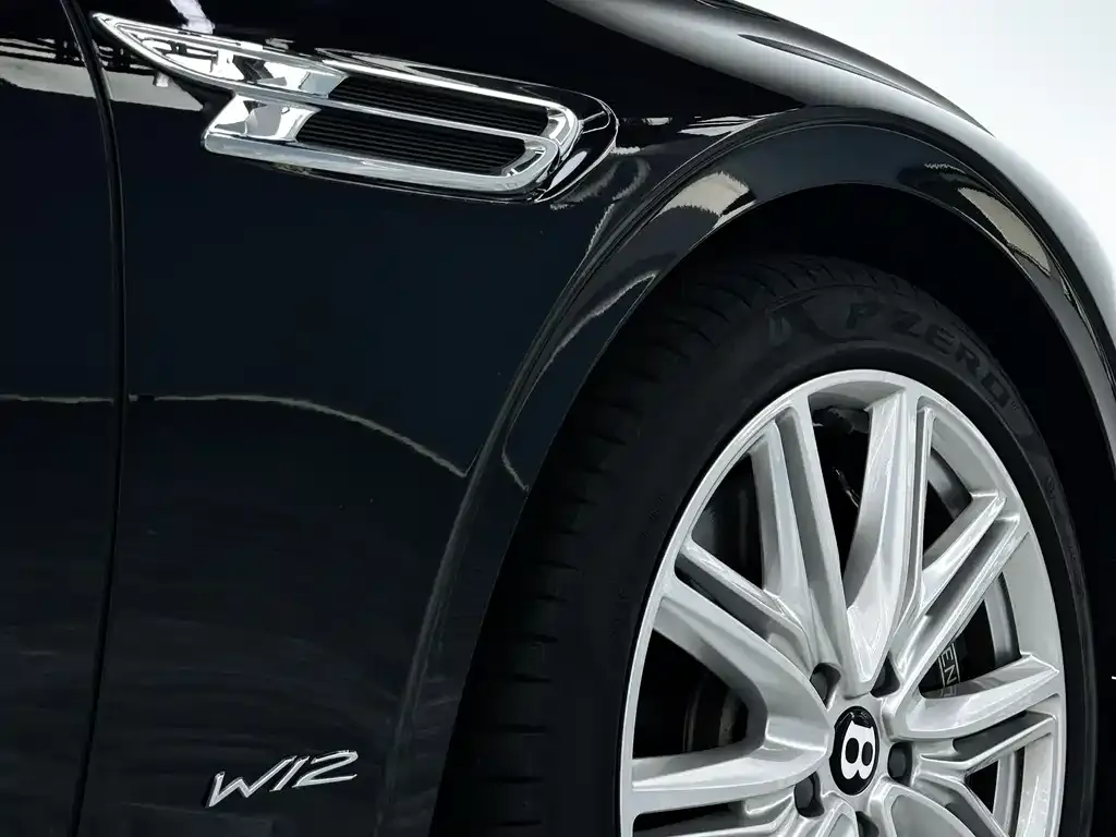 Bentley Flying Spur 2025 из CN, фото 10