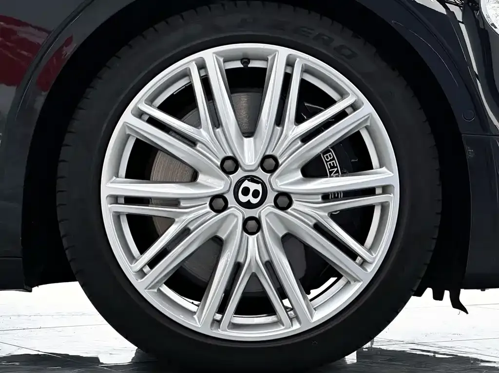 Bentley Flying Spur 2025 из CN, фото 8
