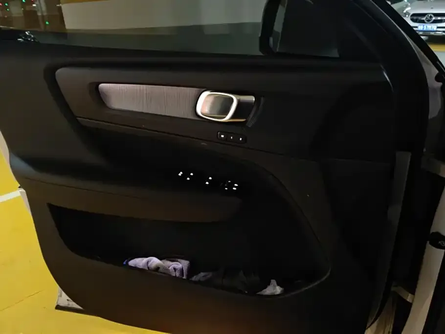 Volvo XC40 2021 из CN, фото 7