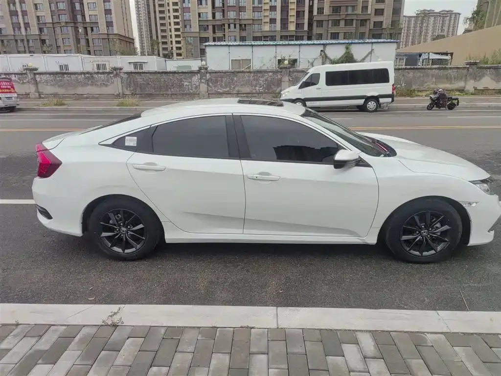 Honda Civic — фото 4