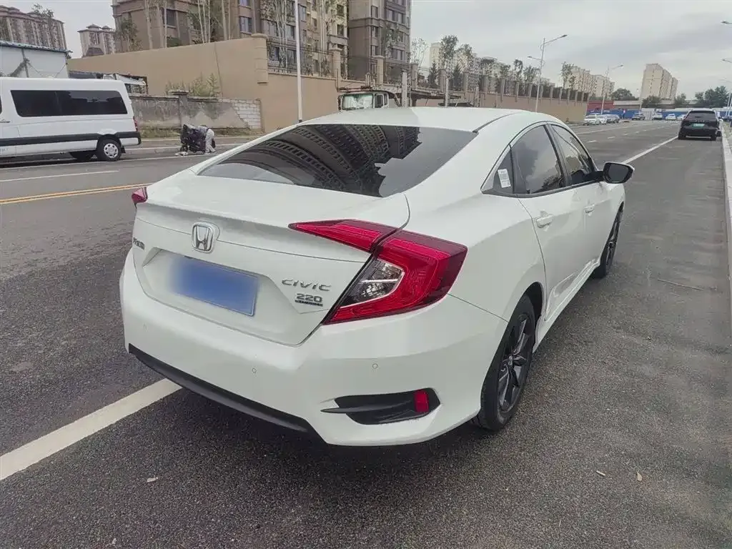 Honda Civic — фото 5