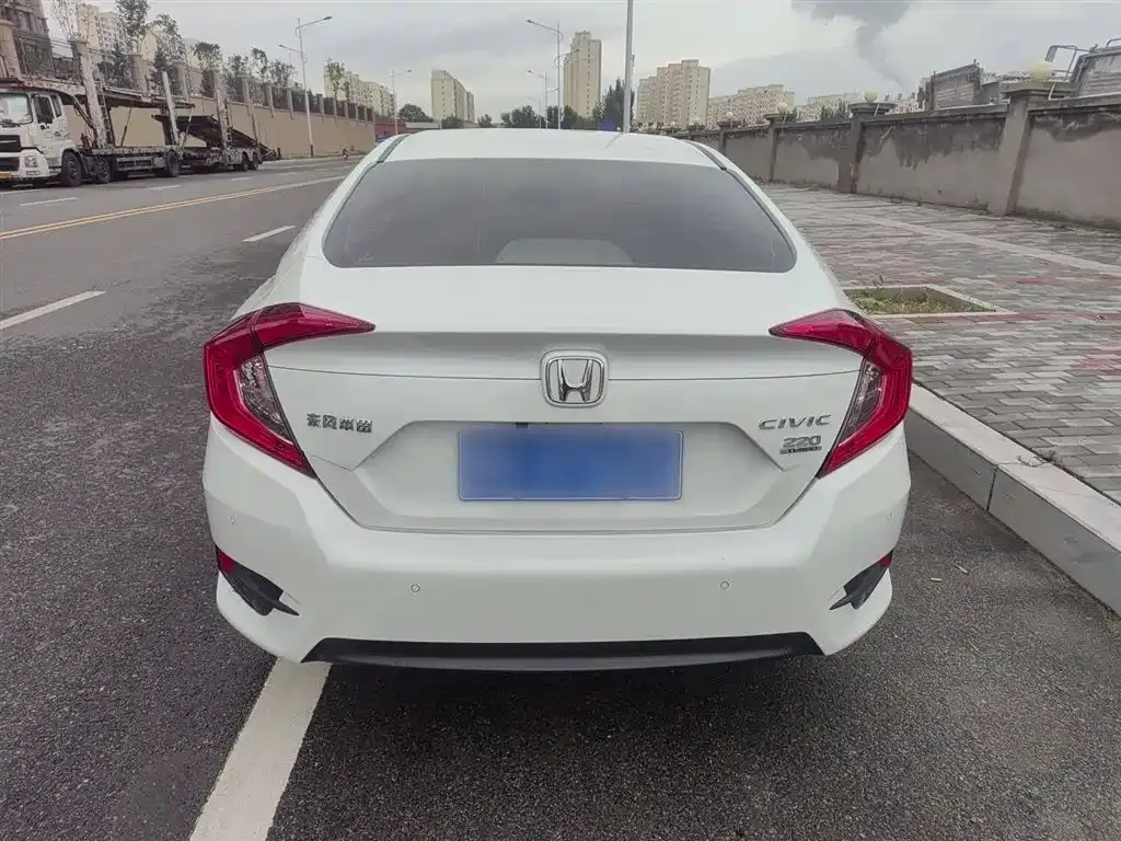 Honda Civic — фото 6
