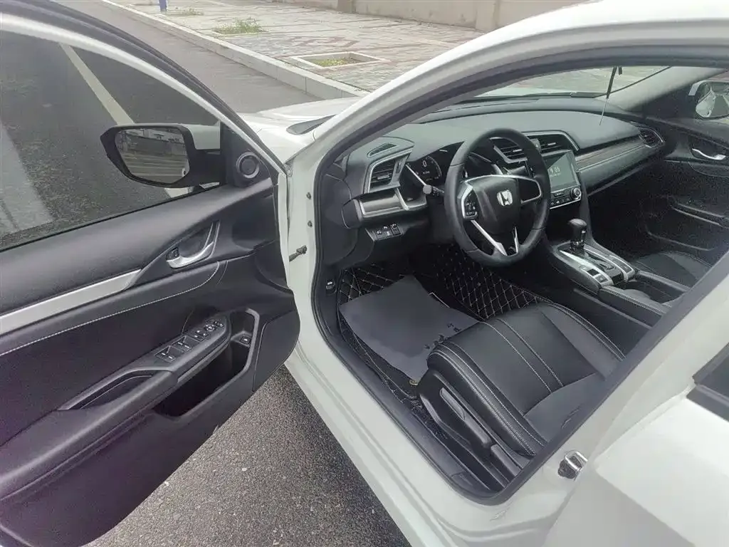 Honda Civic — фото 9