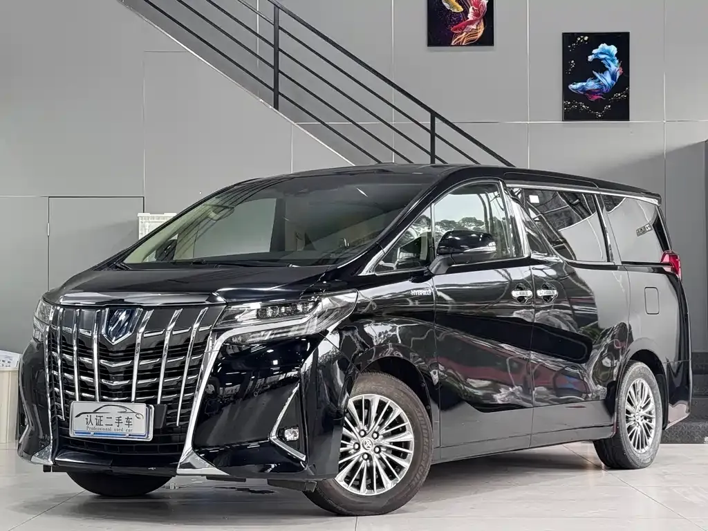 Toyota Alphard 2023 из CN, фото 1