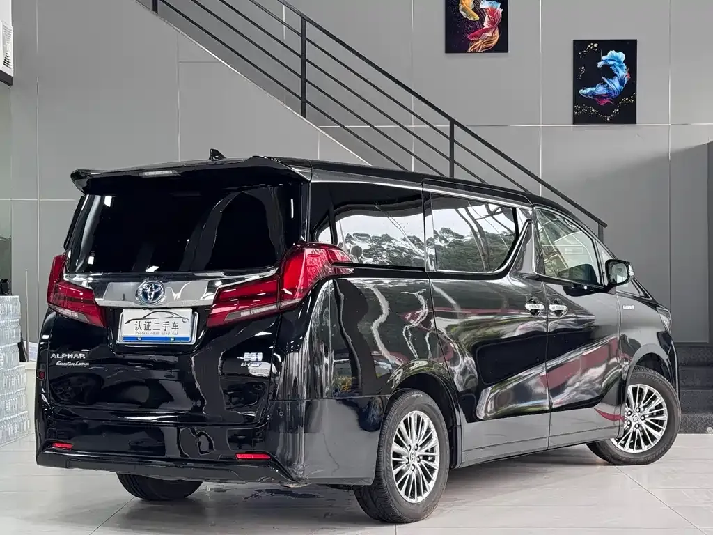 Toyota Alphard 2023 из CN, фото 3