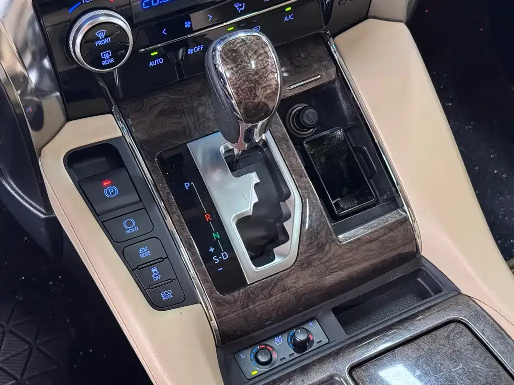 Toyota Alphard 2023 из CN, фото 7