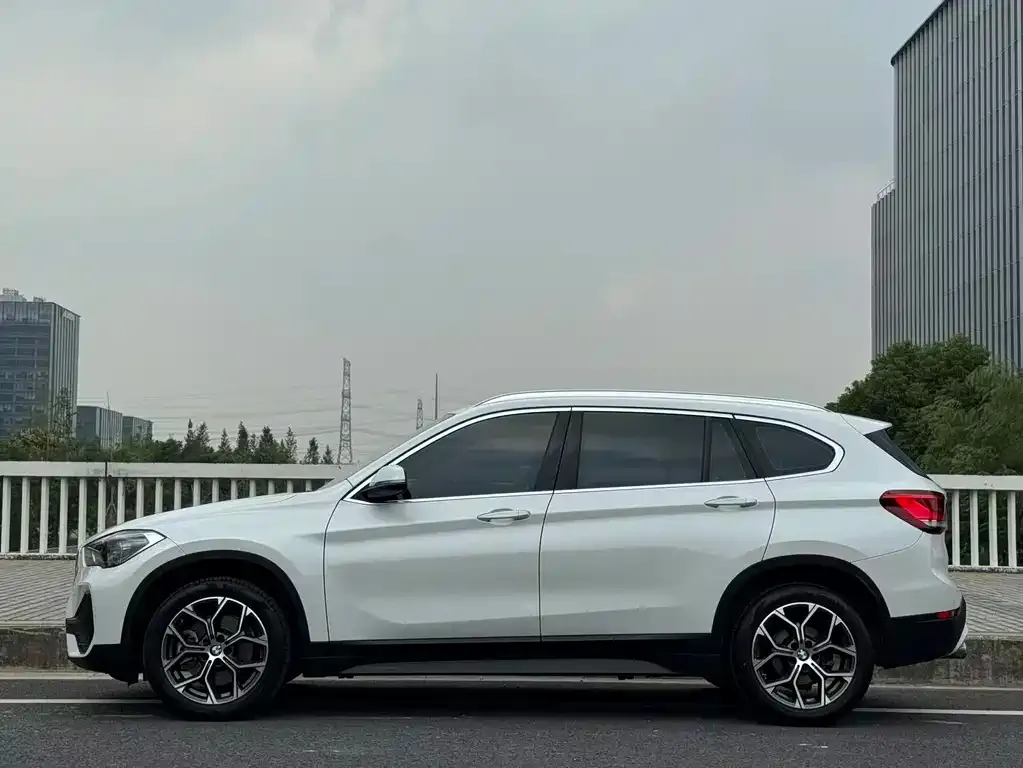 BMW X1 — фото 3
