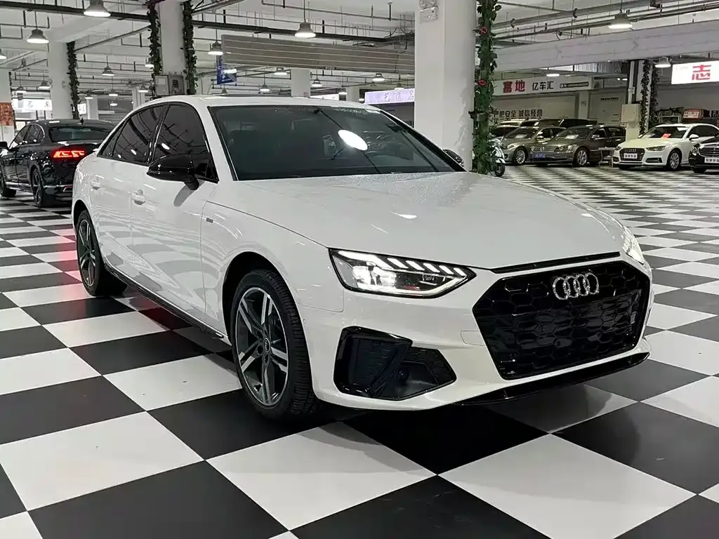 Audi A4L 2022 из CN, фото 3