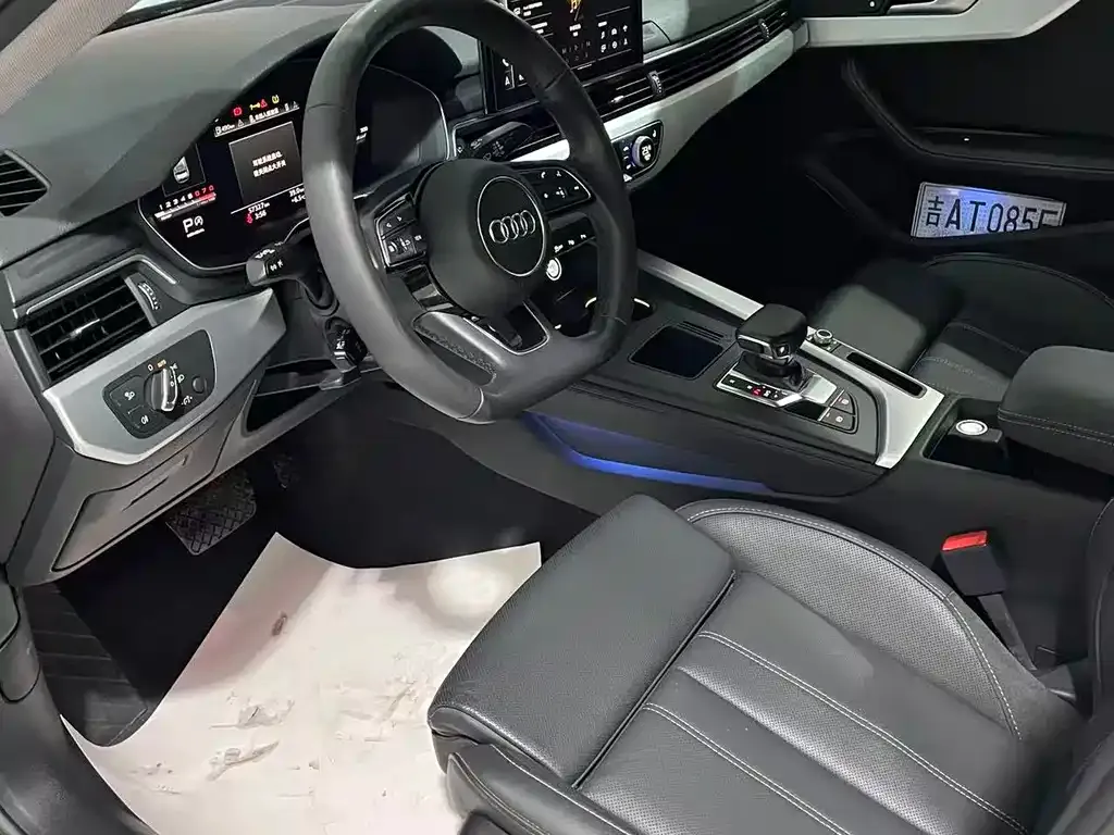 Audi A4L 2022 из CN, фото 4