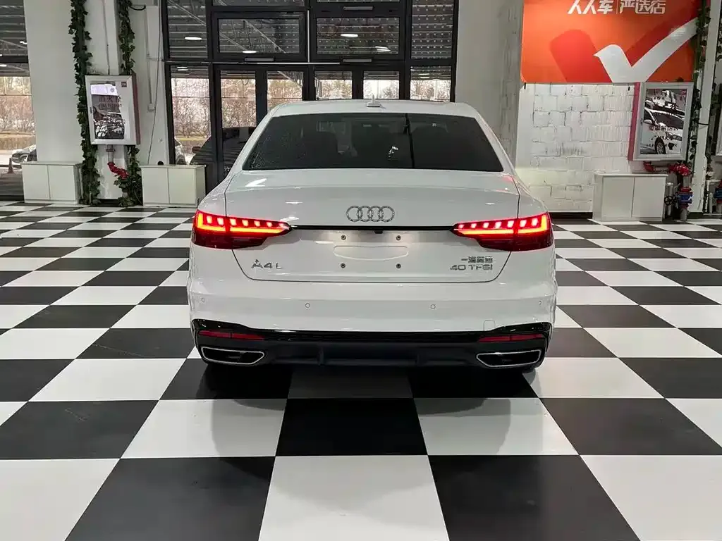 Audi A4L 2022 из CN, фото 8