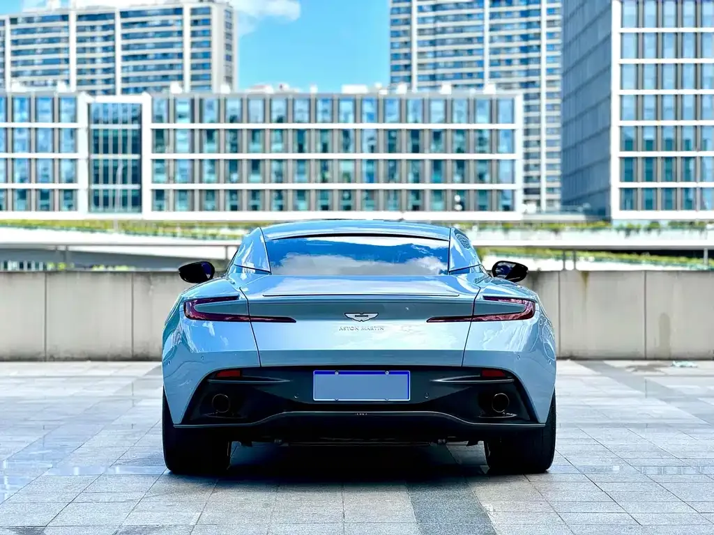 Aston Martin DB11 2022 из CN, фото 6