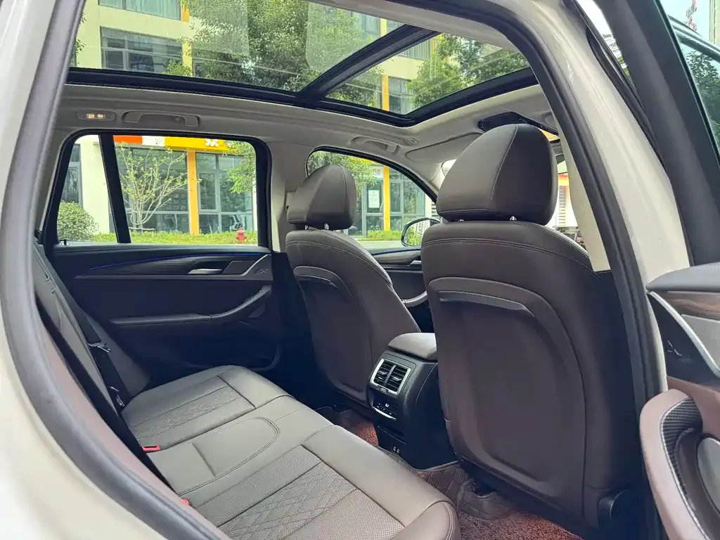 BMW X3 2024 из CN, фото 10