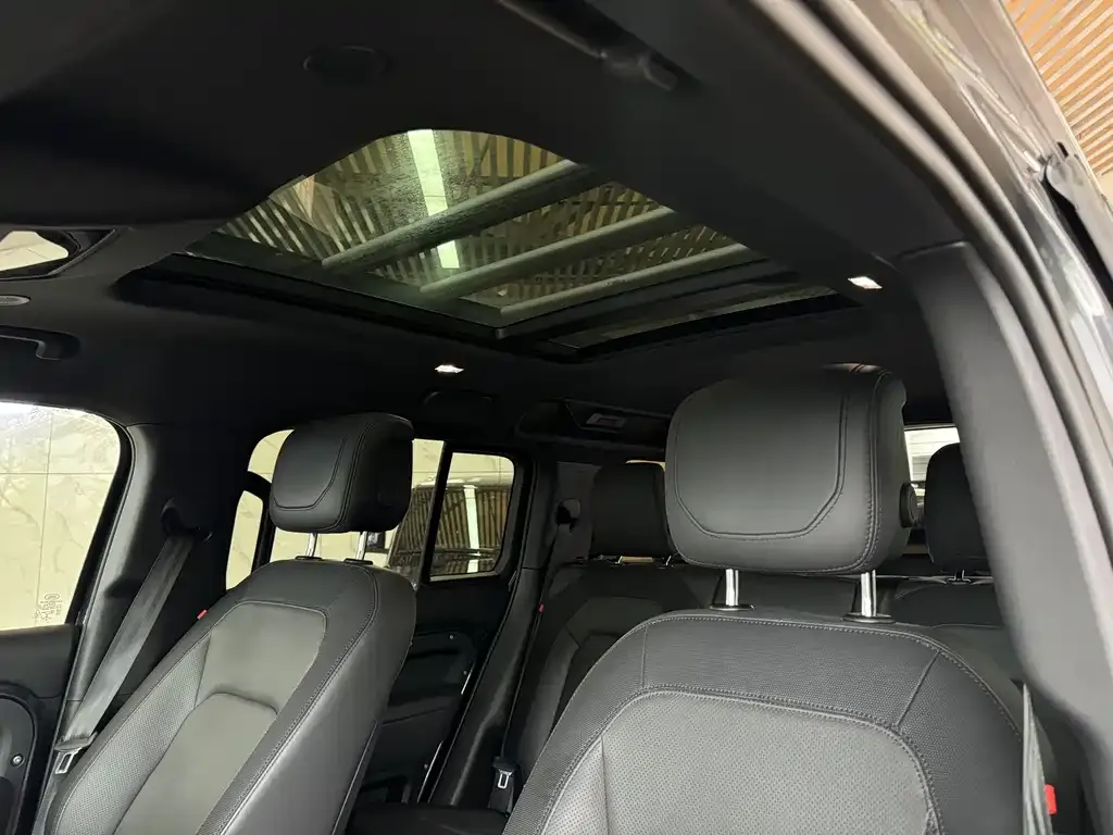 Land Rover Defender 2023 из CN, фото 9